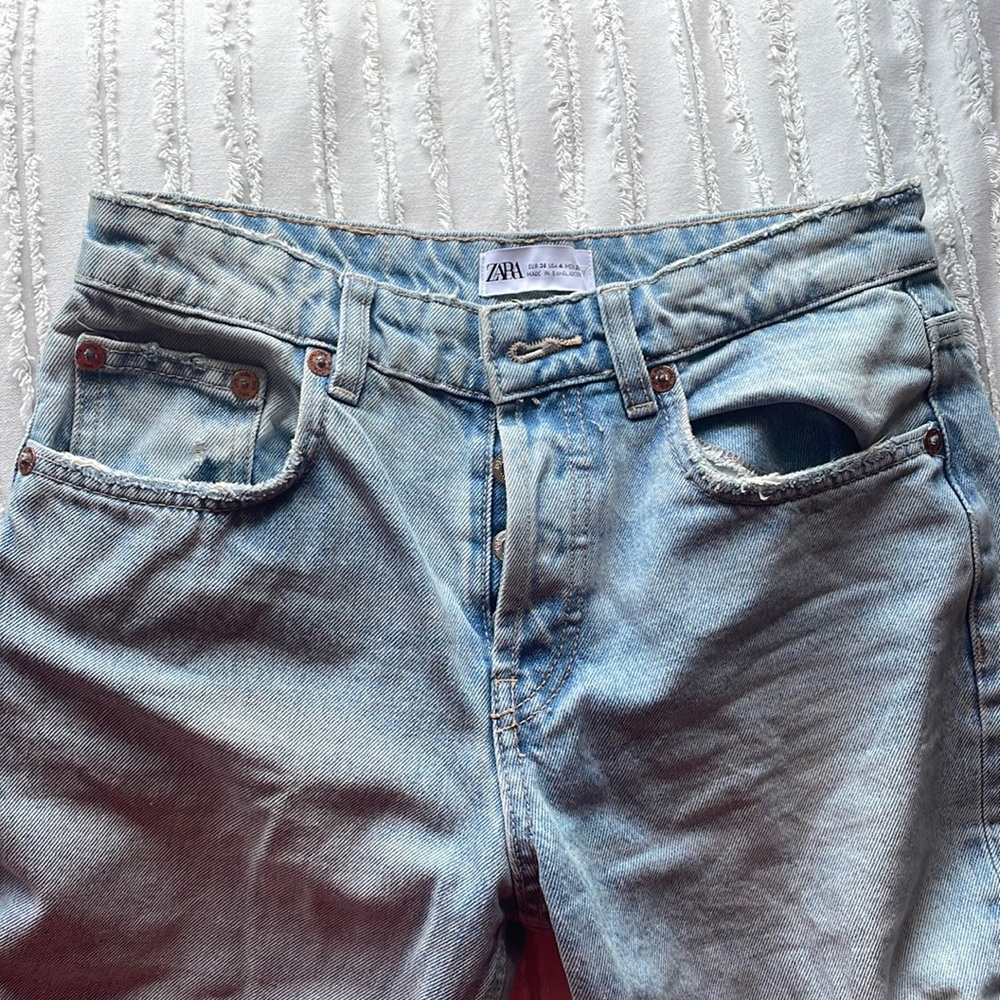 Zara jeans size 4